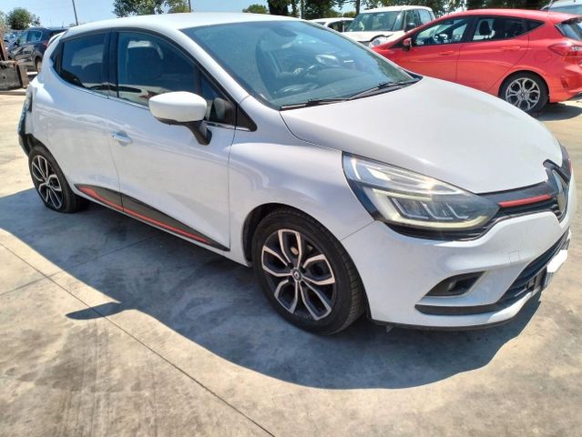 Renault Clio dCi 90CV - SINISTRATA -