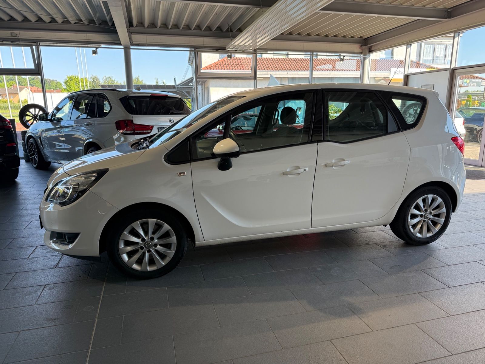 Fahrzeugabbildung Opel Meriva B Style 1.4 T *SHZ*LHZ*PDC*AHK*