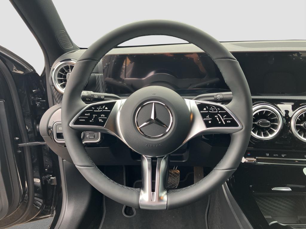 Mercedes-Benz A-Class Distronic*AHK*360*Night*Totwinkel-Assist*, миниатюра 7