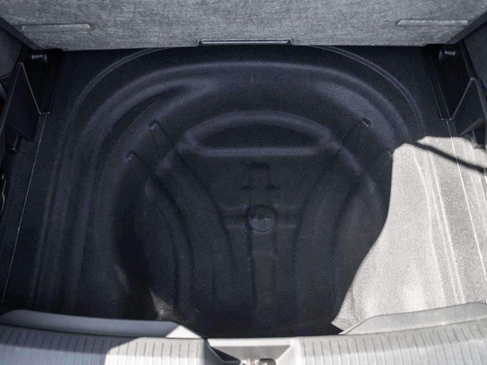 Volkswagen Golf VAR. VIII LIFE 2.0 TDI DSG Pano IQLight AHK, миниатюра 30