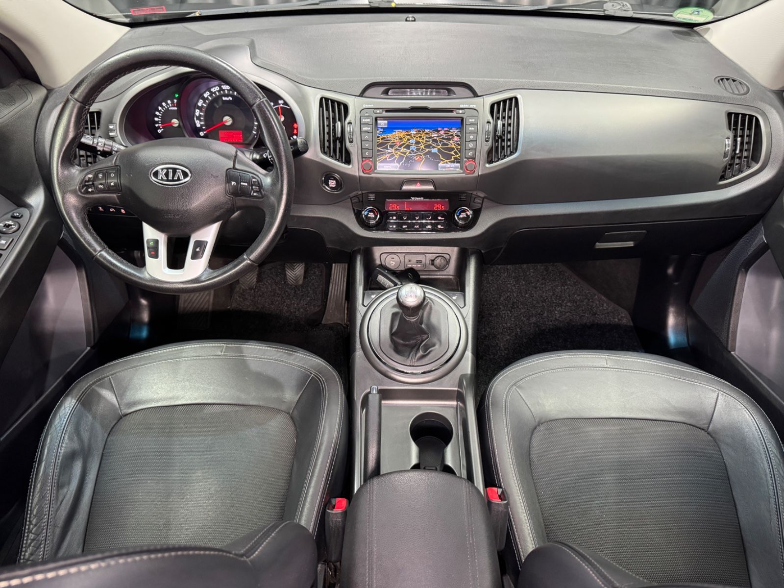 Fahrzeugabbildung Kia Sportage Spirit 4WD|TÜV 11/2027|8-FACH|