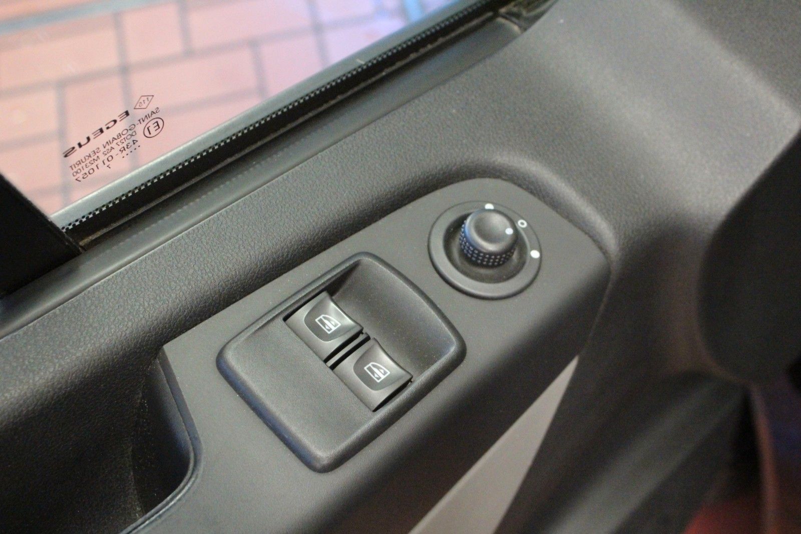 Fahrzeugabbildung Renault Trafic Grand dCi 145 Passenger *Navi*AHK*