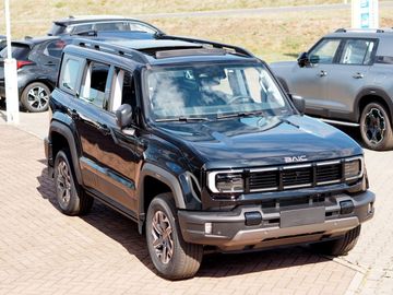 Bild 26 BAIC BJ40 4x4 Pano LED e. Trittbretter