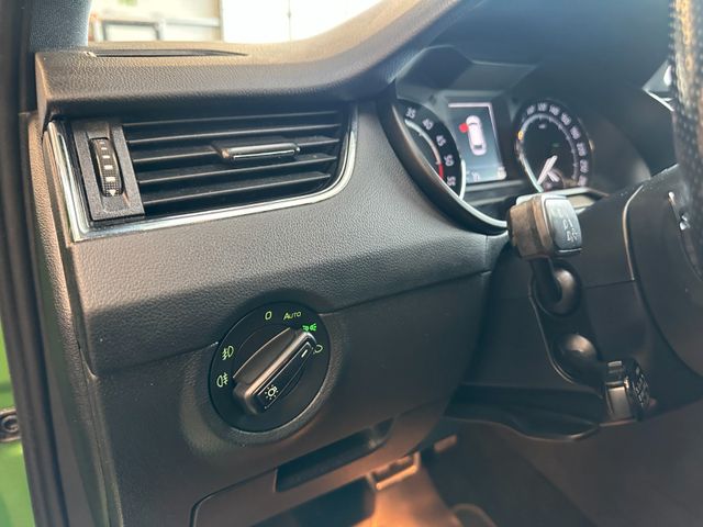 Skoda Octavia Combi RS *1.HAND*ACC*NACI*LEDER*