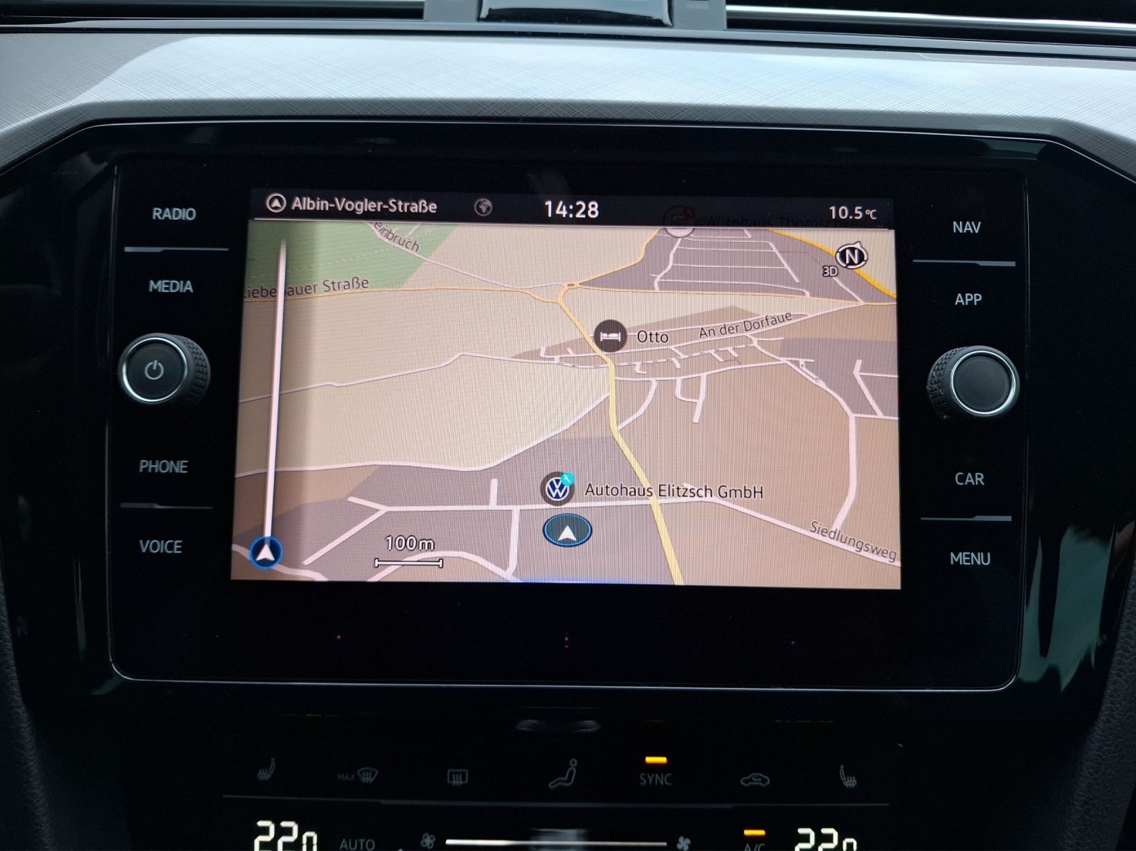 Fahrzeugabbildung Volkswagen Passat Variant TDI Business Matrix Navi ACC RFK
