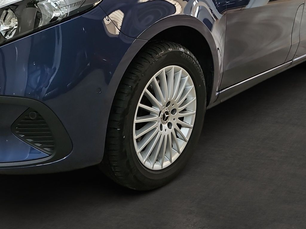 Fahrzeugabbildung Mercedes-Benz V 250 lang 7 Sitze 2,5t AHK Navi Lenkradhzg.