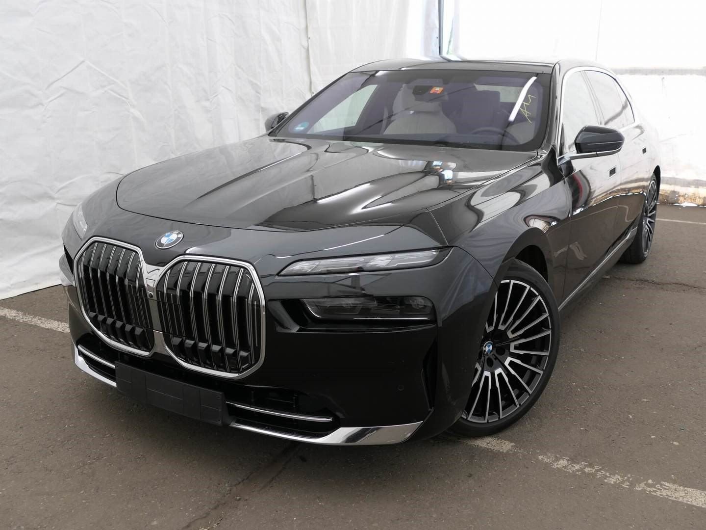 BMW 740 - Bild 1