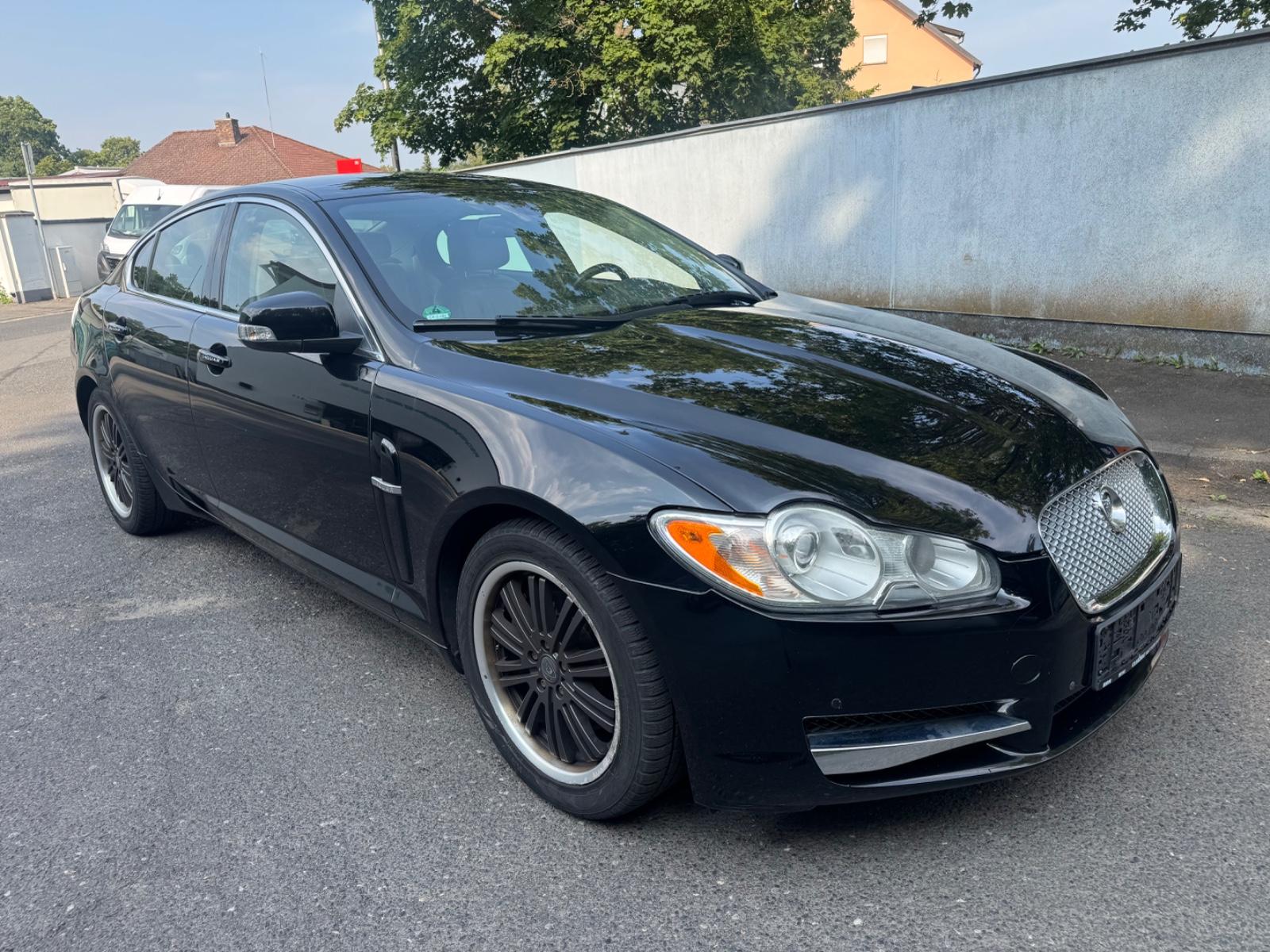 Jaguar XF 4.2 V8 Premium Luxury*TÜV NEU*