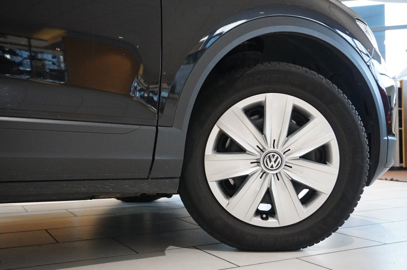 Fahrzeugabbildung Volkswagen T-Roc 1.0 TSI NAVI/LED/SHZ/PDC/NEBEL/KLIMA/DAB+