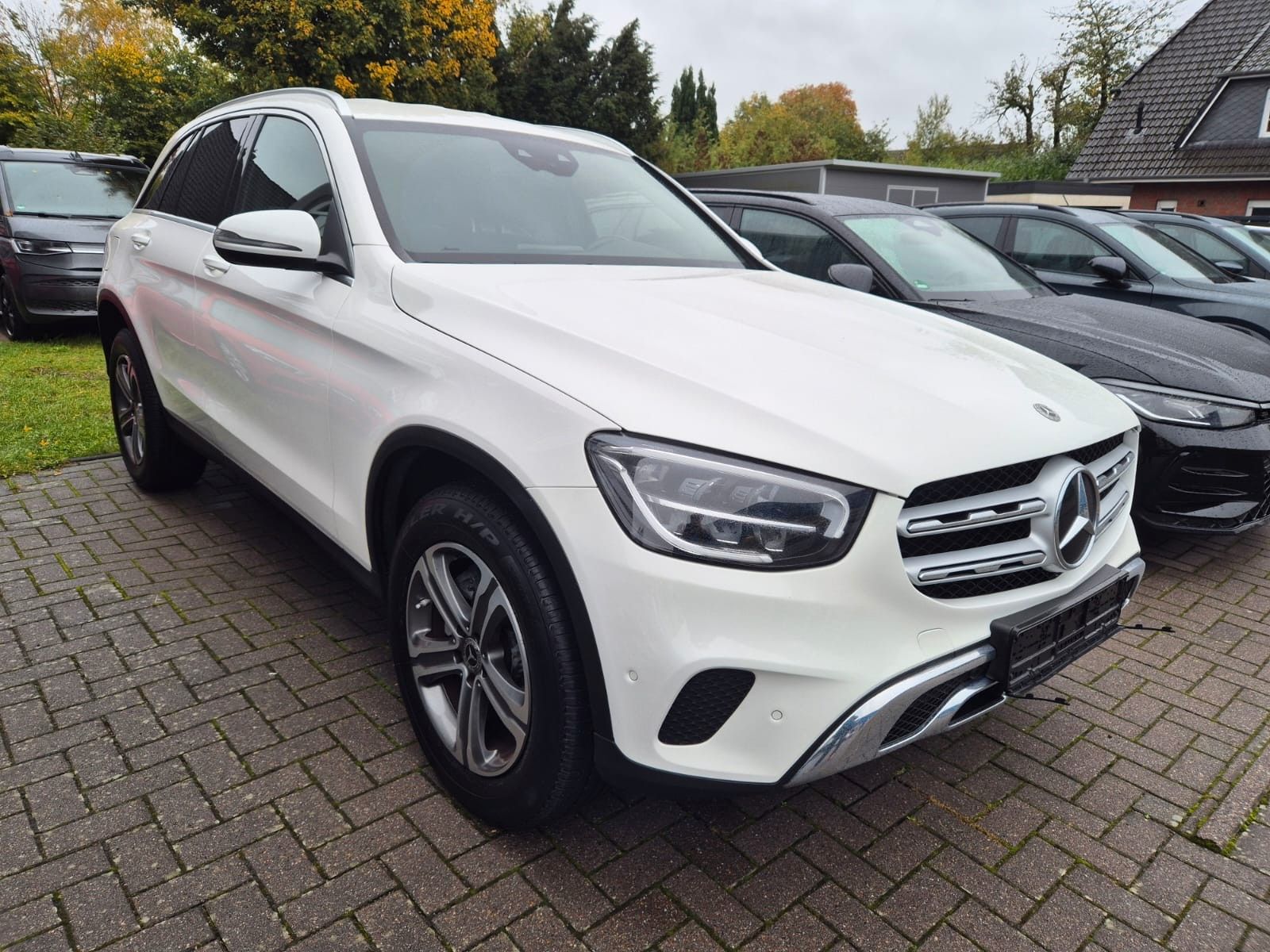 Mercedes-Benz GLC 200 4Matic.Leder.Navi.LED.AHK.Kamera.MBUX..