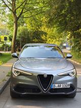 Alfa Romeo Stelvio 1.hand neuer Tüv - Alfa Romeo in Bochum