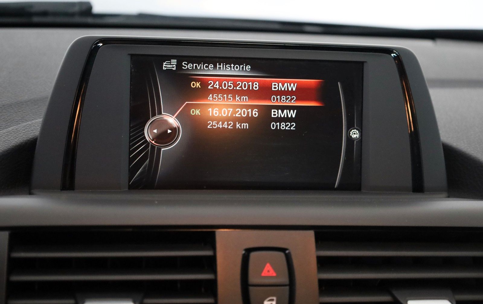 Fahrzeugabbildung BMW 116d SH,PDC,8-fach bereift