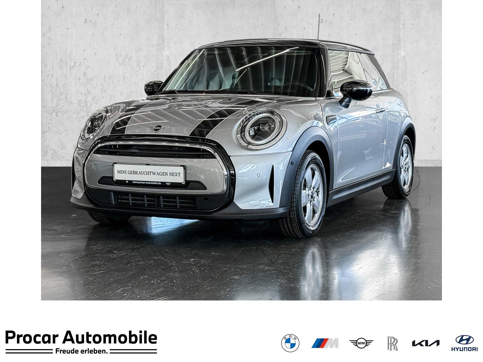 MINI Cooper Essential Trim Aut Nav LED Drive+Park