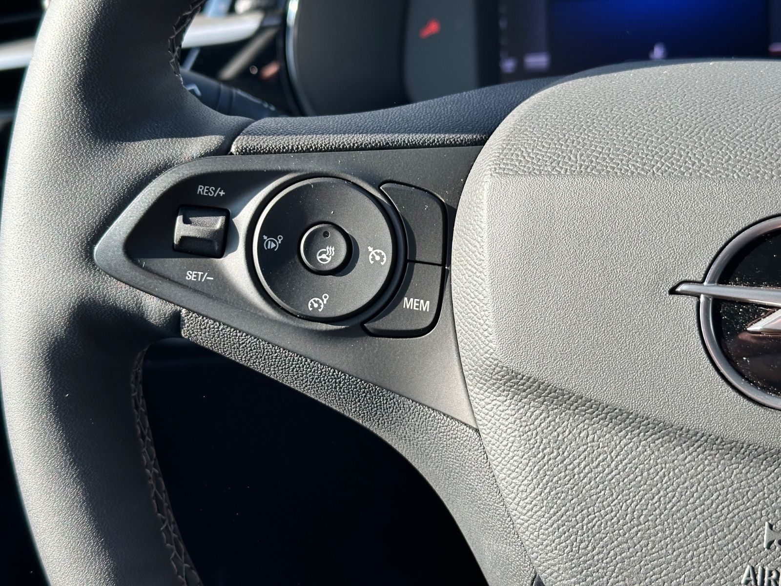 Fahrzeugabbildung Opel Corsa F GS*Allwetter*SHZ*LHZ*PDC*NAVI*IntelliLux