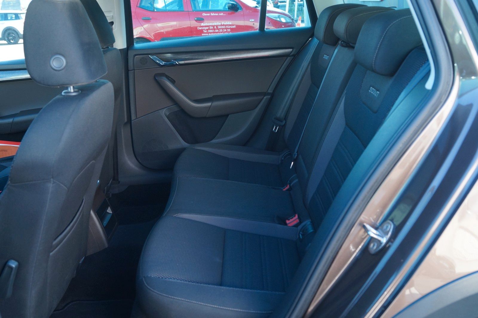 Fahrzeugabbildung SKODA Octavia Combi Scout 4x4 *TÜV, Inspektion neu