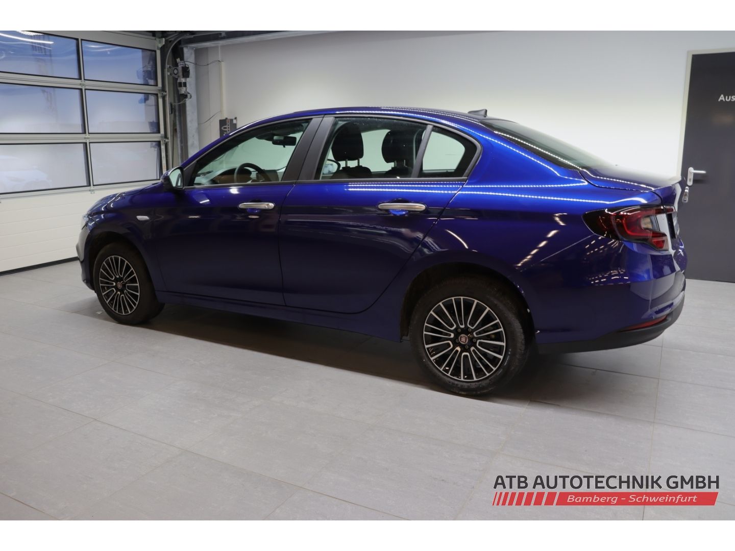 Fahrzeugabbildung Fiat Tipo Urban Sedan 1,6l Diesel 130 PS