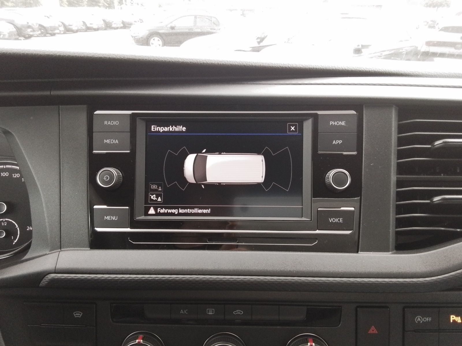 Fahrzeugabbildung Volkswagen T6 Kombi T6.1 TDI 9-Sitzer LED VORB. AHK KLIMA