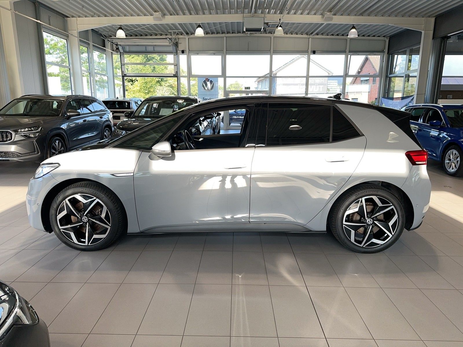 Volkswagen ID.3 Pro Performance Matrix ACC HuD SHZ Kam LM19 imagem 2