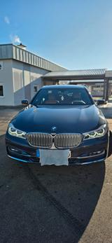 BMW 730d - - graue BMW 7er Reihe