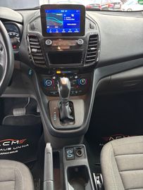 Ford Grand Tourneo - 11