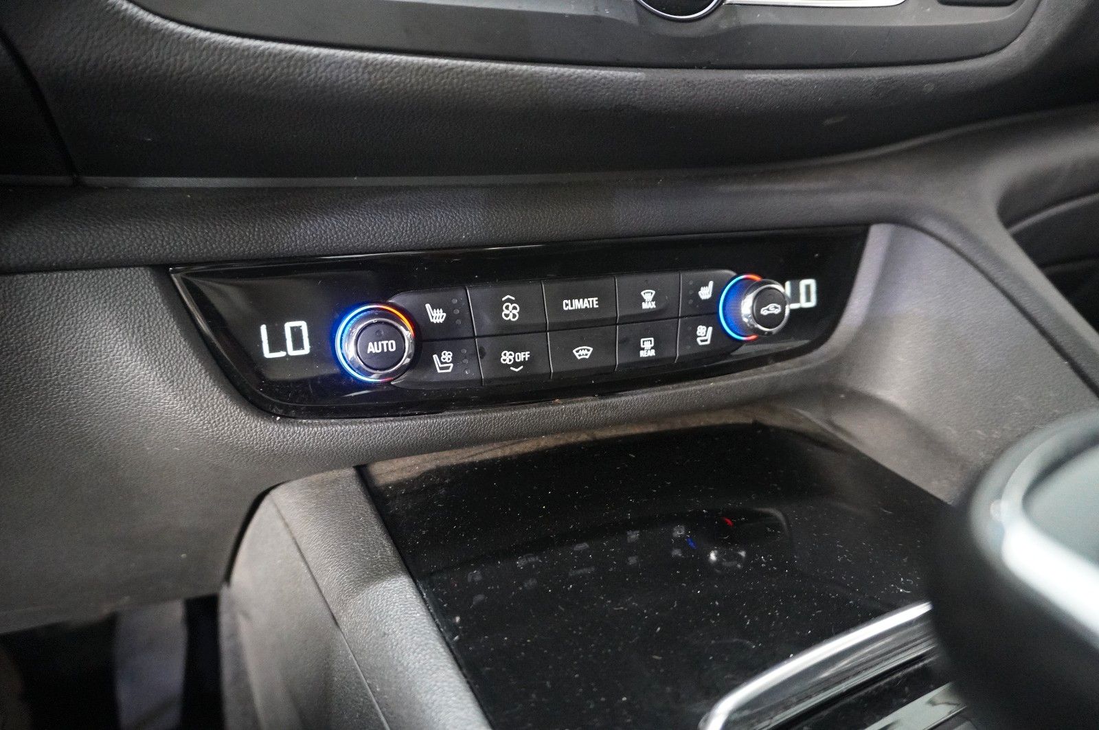 Fahrzeugabbildung Opel Insignia B ST 2.0D INNOV. 4X4 NAVI/LED/360°/HUD