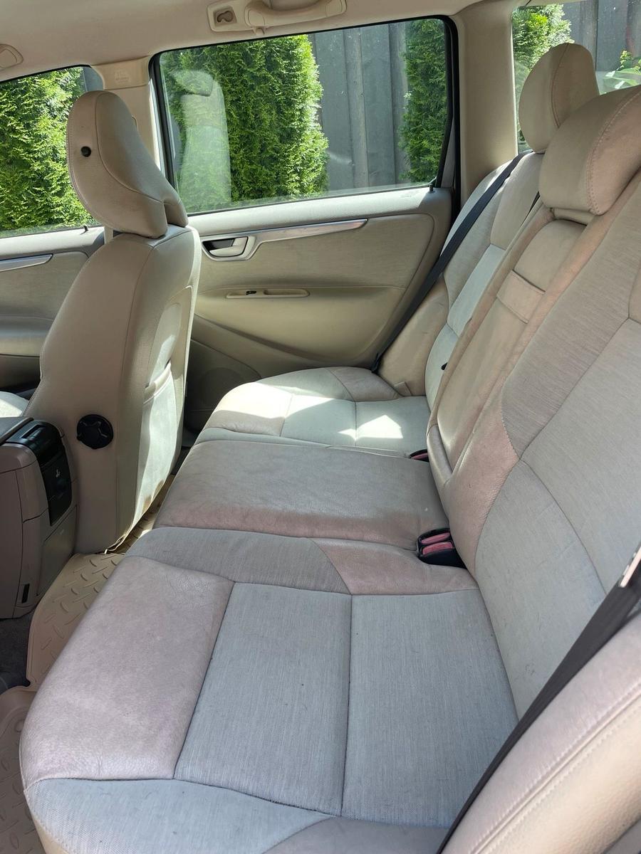 Volvo V70 2004 — photo 9