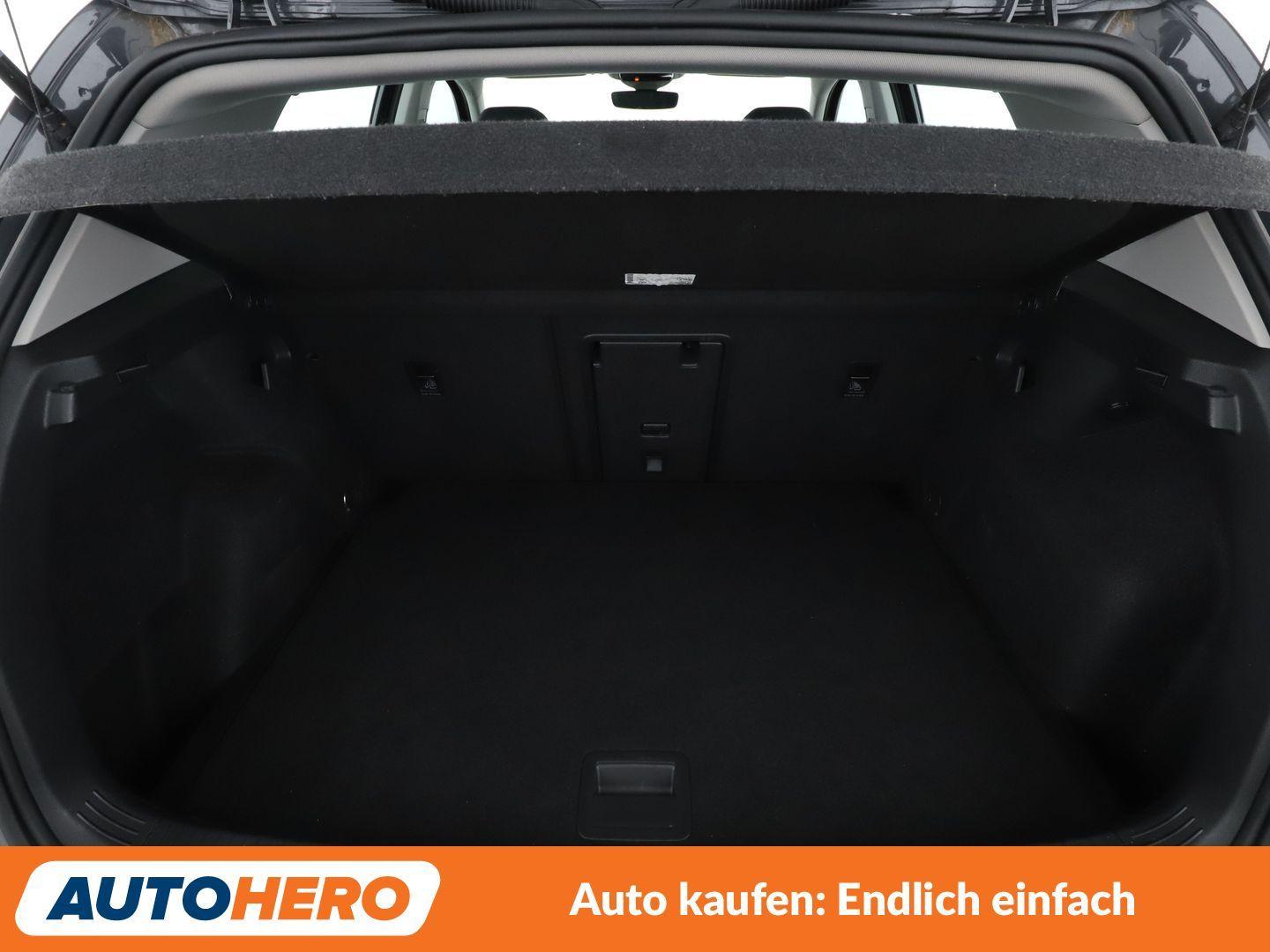 Volkswagen Golf VIII 1.0 eTSI Life Aut.*NAVI*LED*ACC*, миниатюра 16