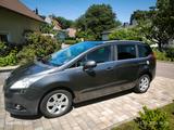 Peugeot 5008 2.0 Family HDi FAP 150 Family - Peugeot 5008: Family