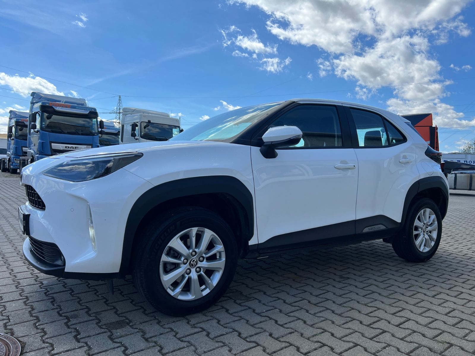 Toyota Yaris Cross 1.5 Hybrid FWD Comfort Keyless/Navi imagem 2