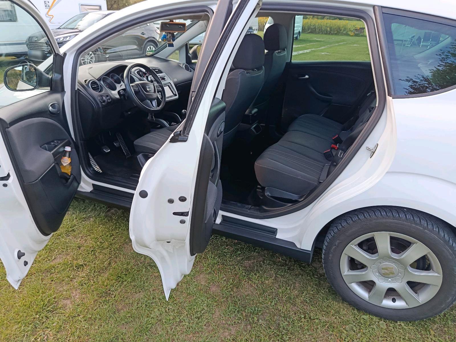 Seat Altea XL 2011 — photo 8
