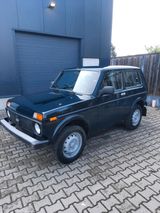 Lada lada niva 1.7i 4x4 - Lada Niva aus 2012
