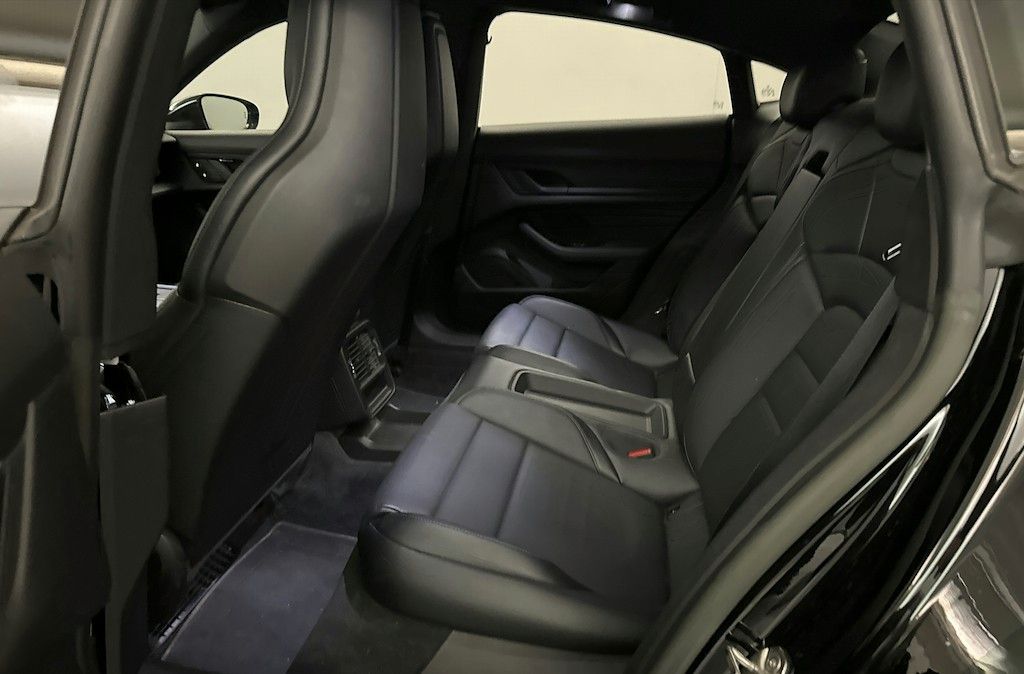 Fahrzeugabbildung Porsche Taycan  *LED*KLIMA*NAVI*SH*