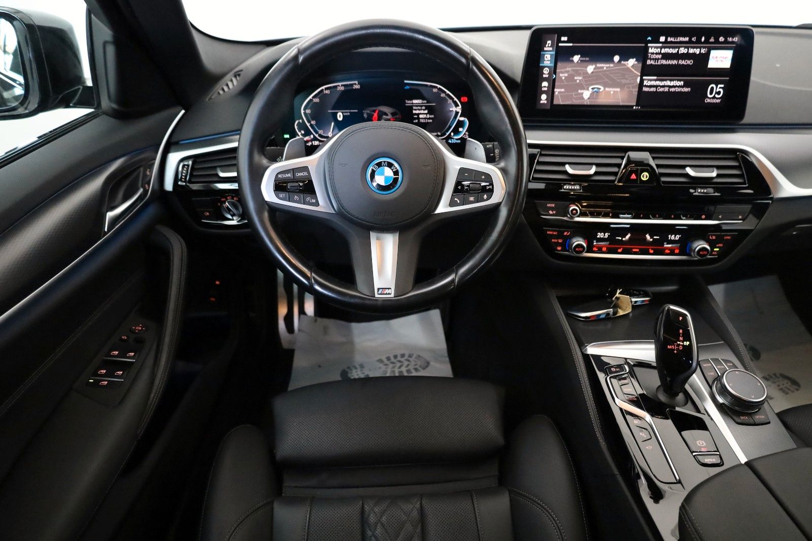 Fahrzeugabbildung BMW 530e Touring M Sport Leder,Navi,LED,Park Assist
