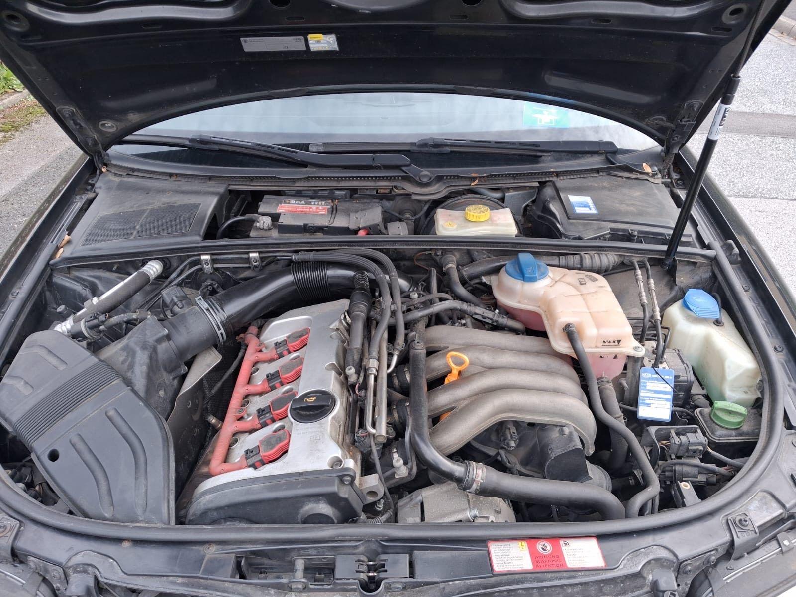 Audi A4 2004 — photo 10