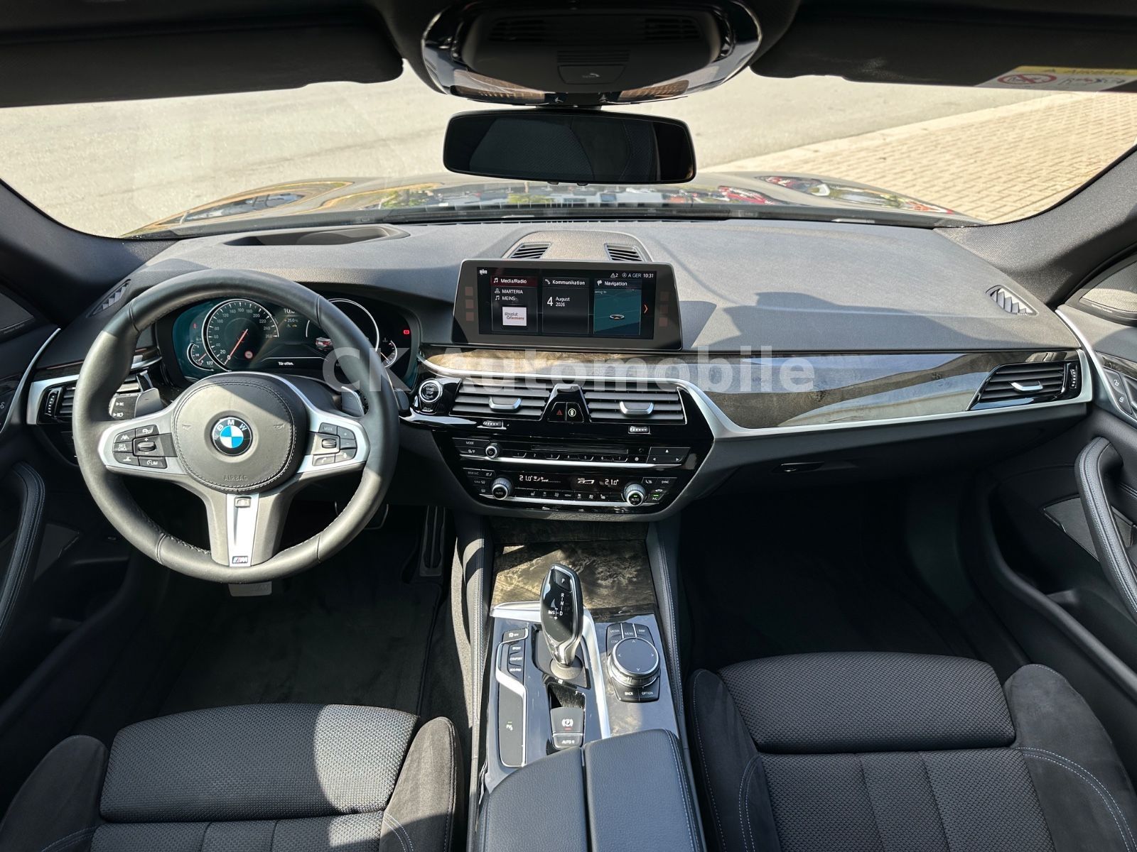Fahrzeugabbildung BMW 520d xDrive Lim. M-Sport/Navi/Head-Up/LED