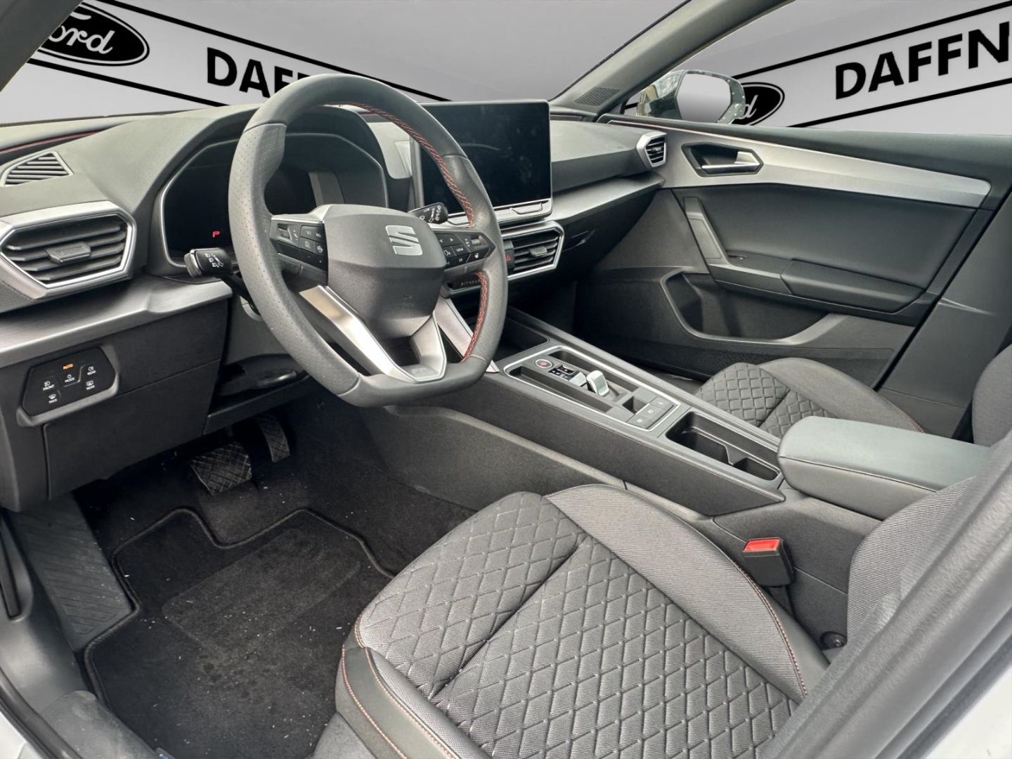 Fahrzeugabbildung SEAT Leon 1.5 110 kW FR Black Edition SpurhalteASS