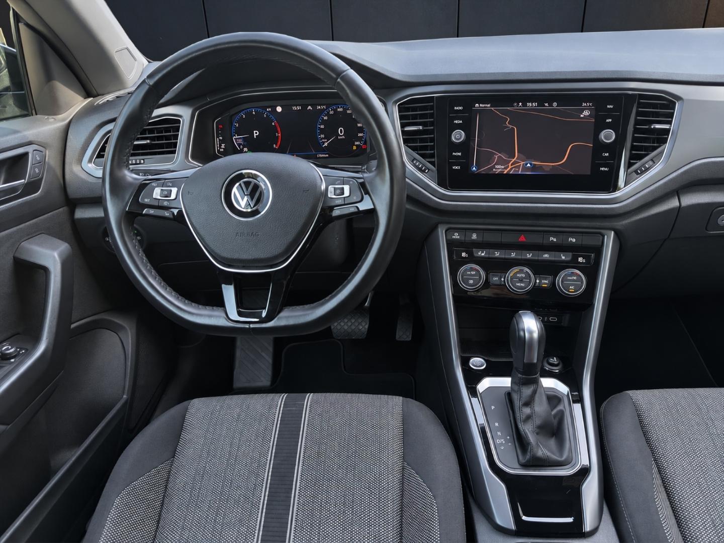 Volkswagen T-Roc Cabriolet Style AHK NAVI ACC DAB+ SHZ PDC
