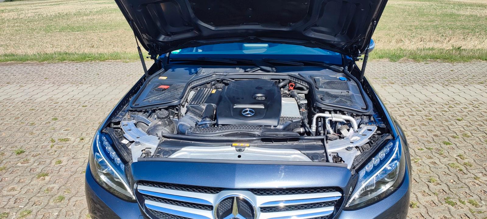 Mercedes-Benz C 180 T Avantgarde 