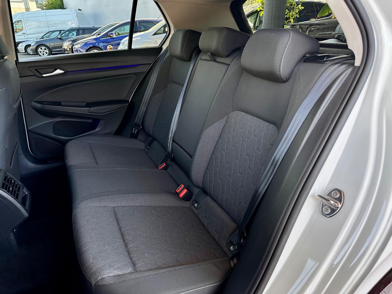 Volkswagen Golf VIII Lim. 1.5 eTSI 110 kW Life LED 1. Hand, миниатюра 25