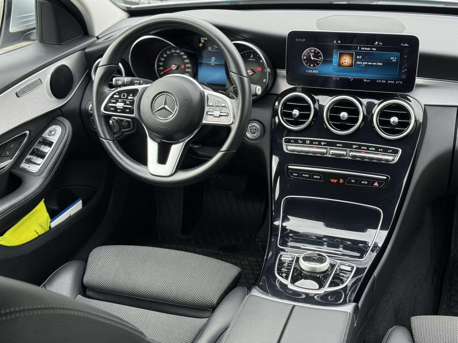 Fahrzeugabbildung Mercedes-Benz C 220 d T AVANTGARDE*LED*KAMERA*NAVI*