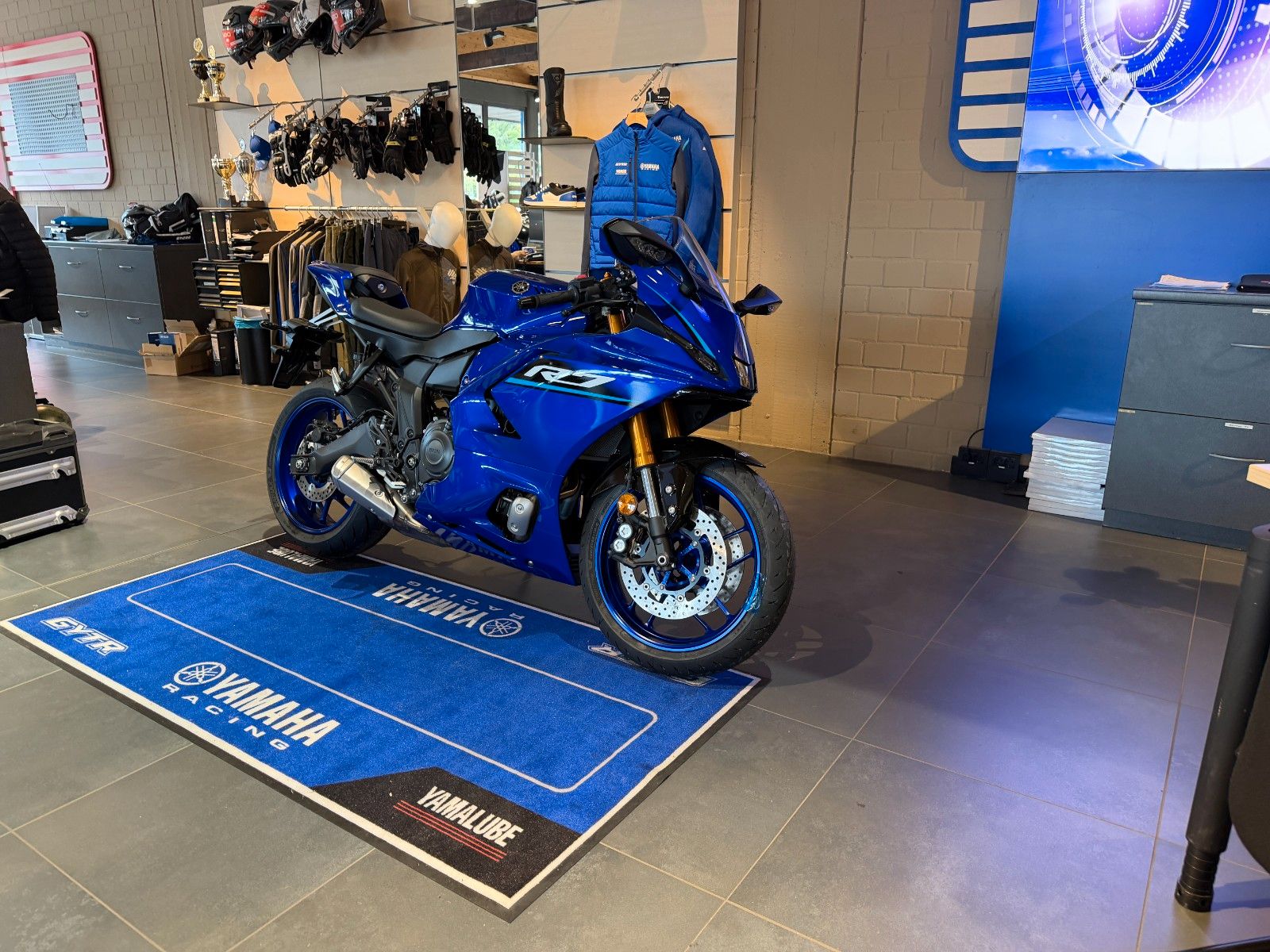 Fahrzeugabbildung Yamaha YZF-R7 Herbst Deals