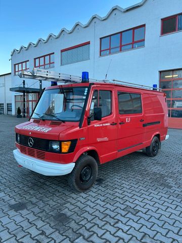 Mercedes-Benz 310* Rosenbauer* Feuerwehr* Benzin* 30 Tkm*