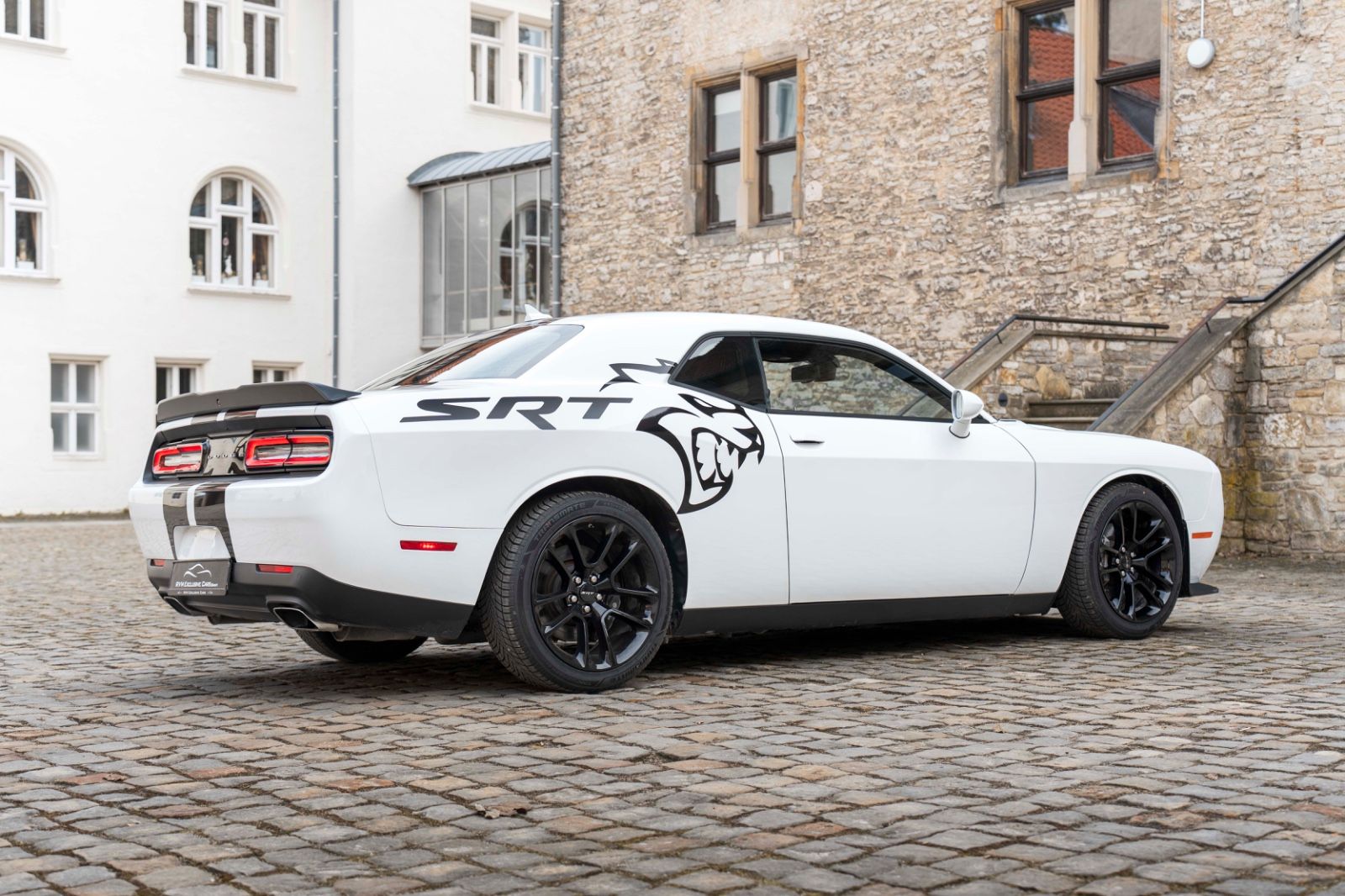 Fahrzeugabbildung Dodge Challenger 6,4L SCAT PACK ALPINE CARPLAY KAM