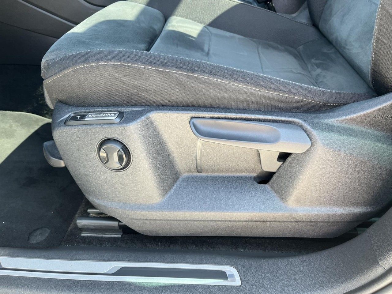 Volkswagen Tiguan - Bild 17
