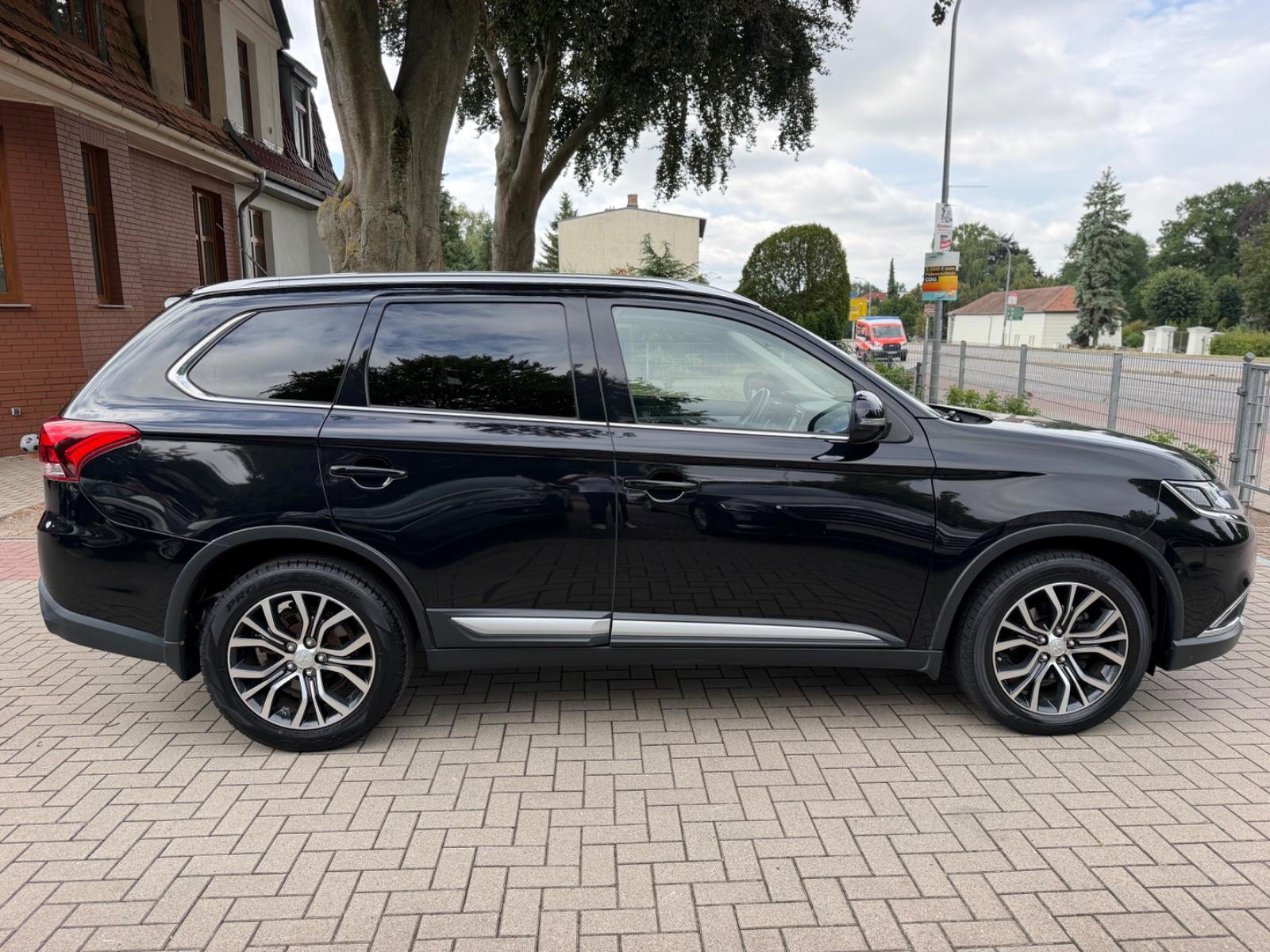 Mitsubishi Outlander Plus 4WD *7 SITZE*TÜV NEU*