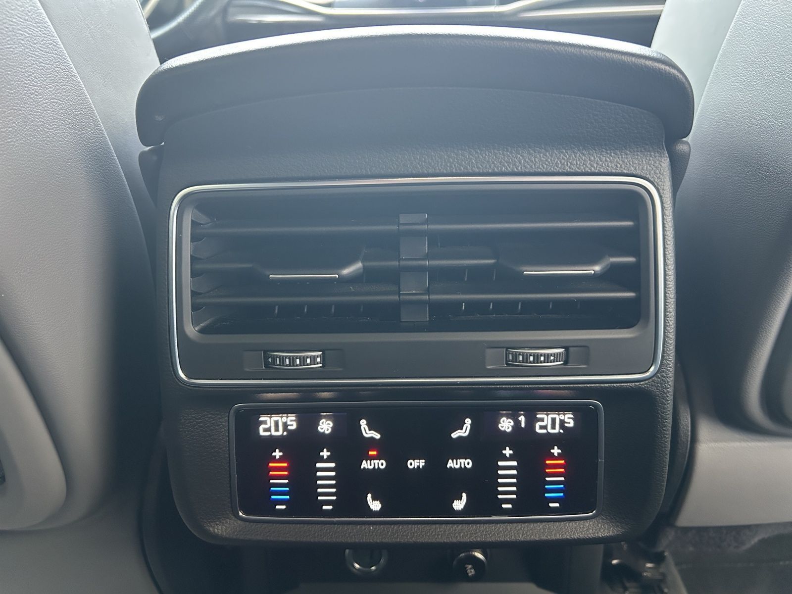 Audi SQ8 - Bild 22