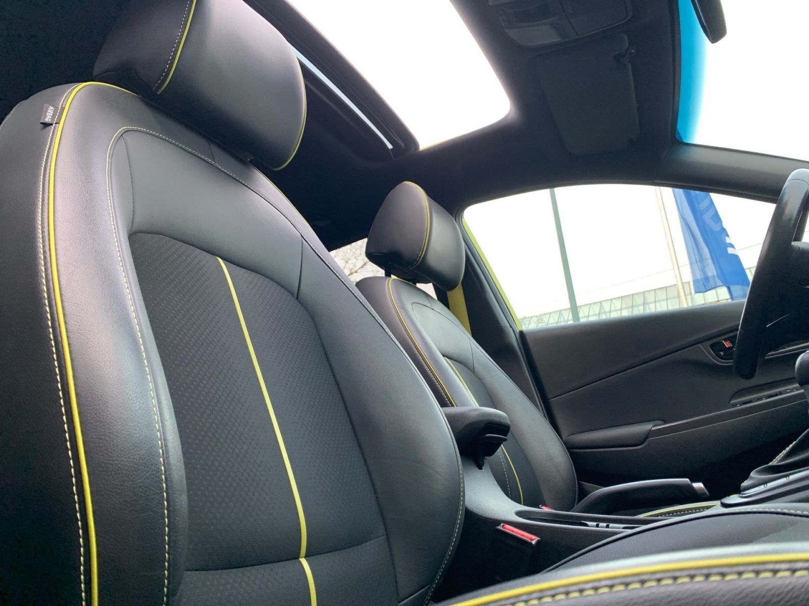 Fahrzeugabbildung Hyundai KONA 1.6 T-GDI Style 7-DCT Navi LED el.SD 1Hd