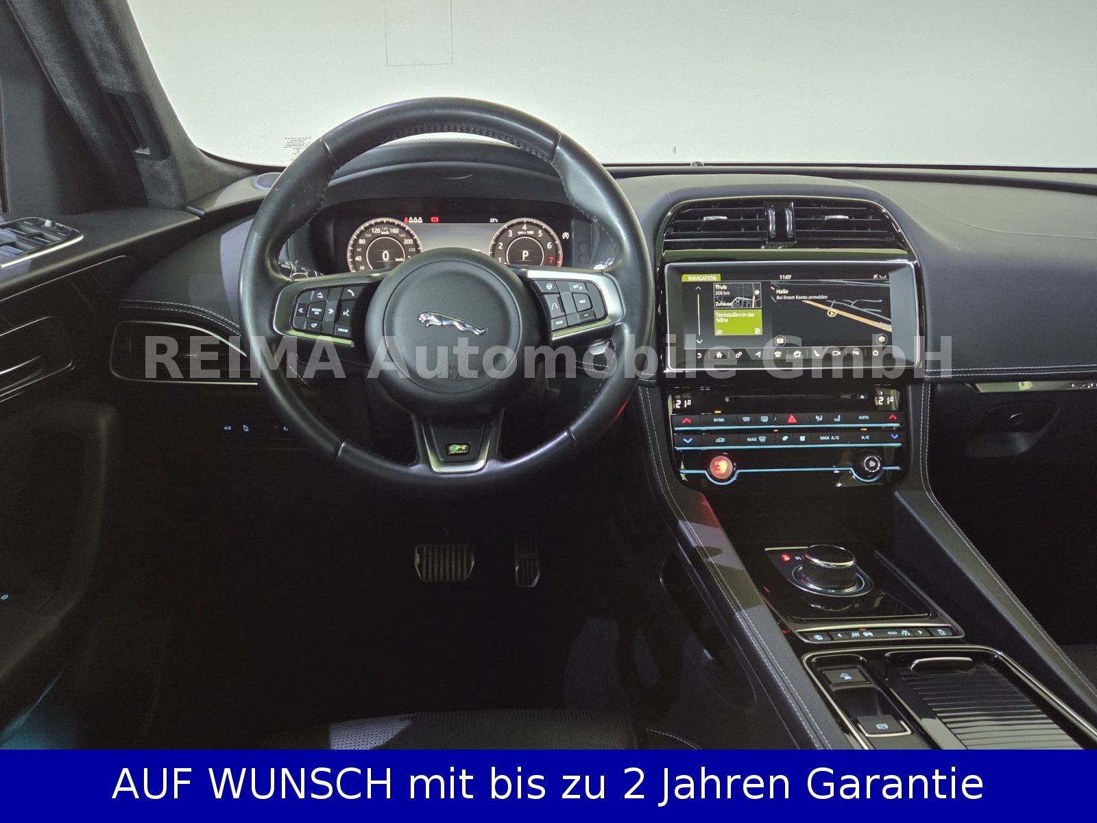 Fahrzeugabbildung Jaguar F-PACE R-Sport AWD, Pano, Meridian,