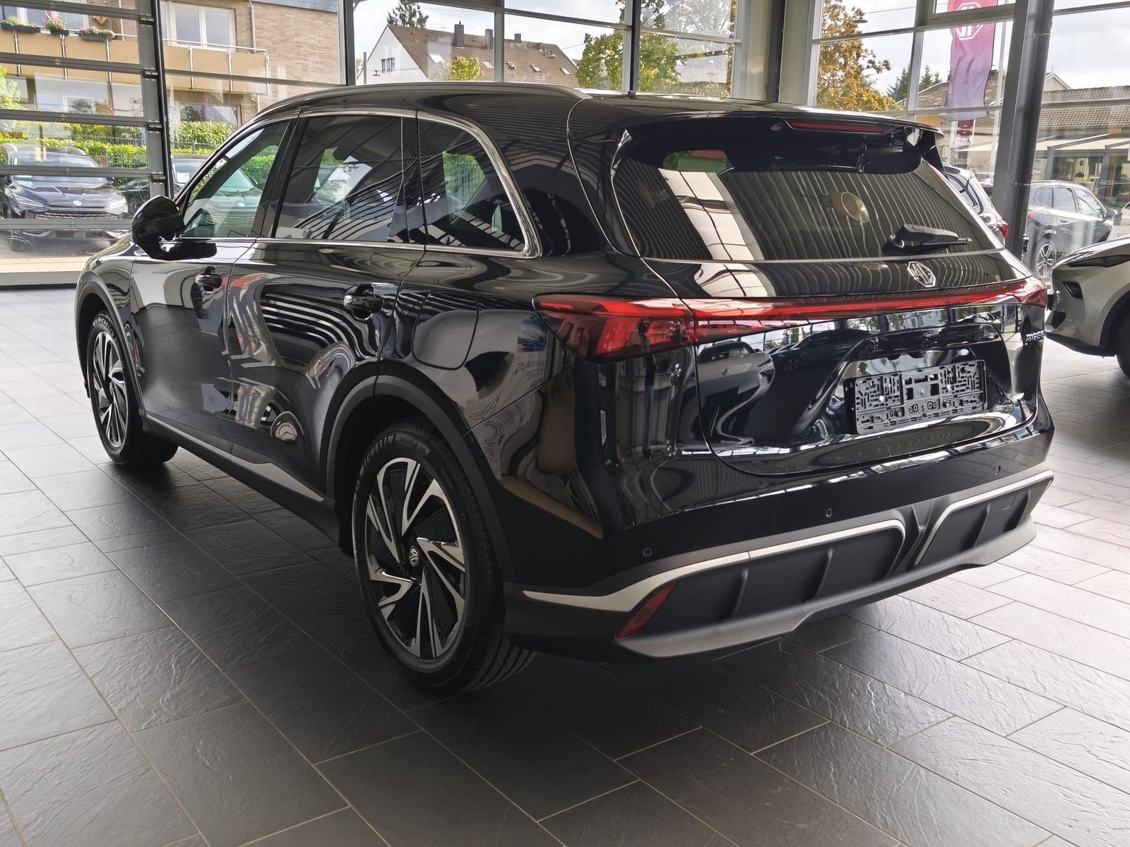 MG S6 EV