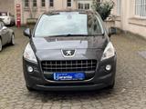 Peugeot 3008 Active Automatik/Panoramadach/RFK - Peugeot: Allradantrieb